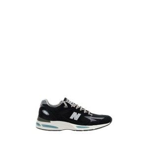 New Balance Black Leather Sneakers - NWT